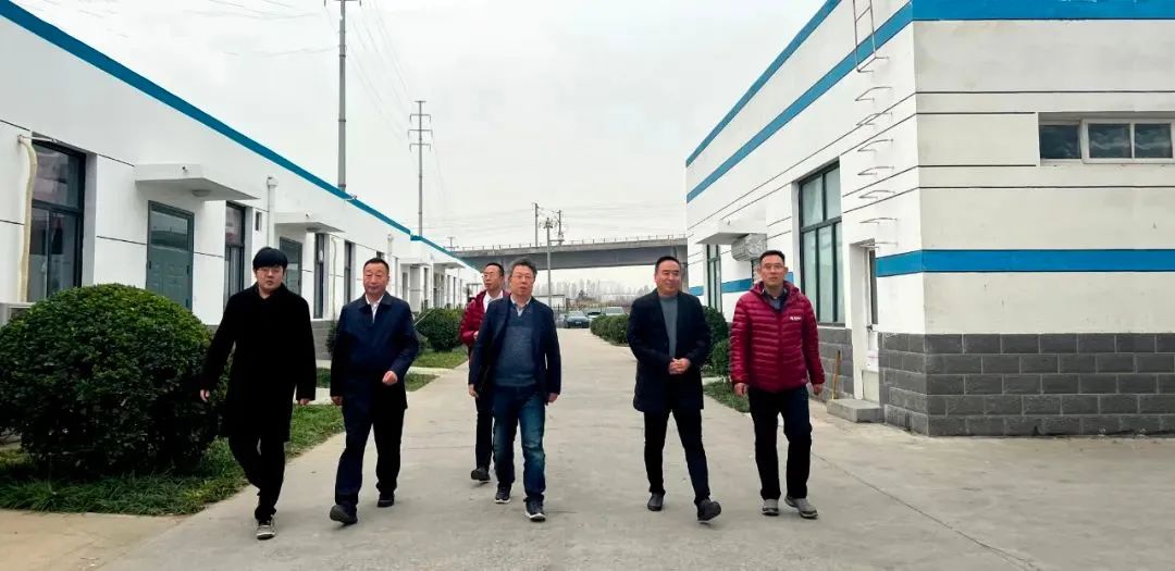 �ڲ�����Ϸ������(�й�)רҵ����,����Ϊ��